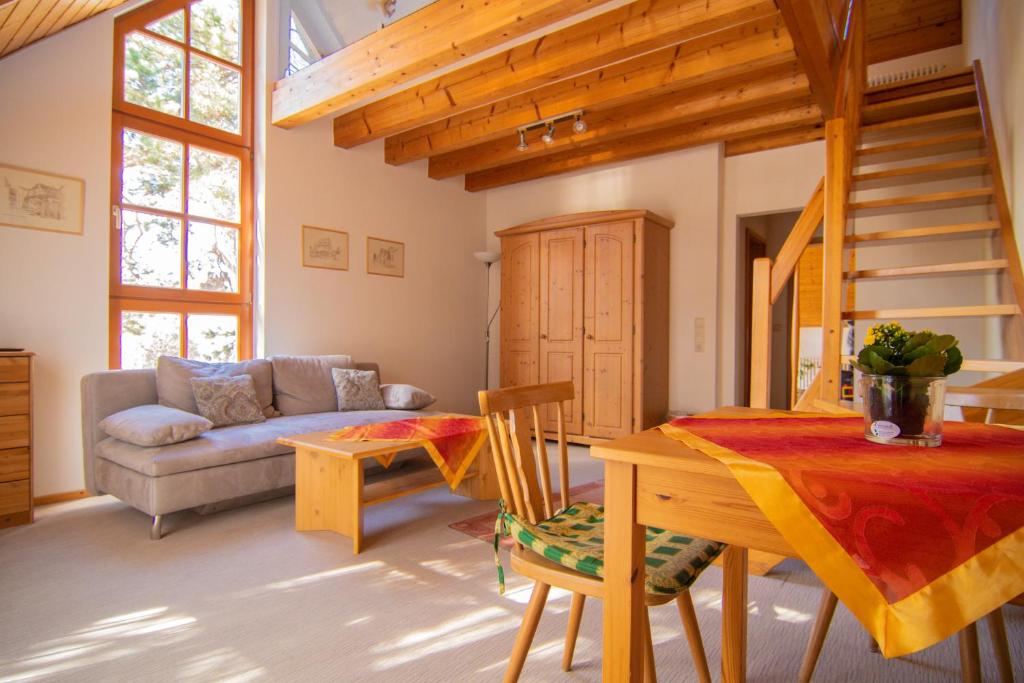 Posezení v ubytování Gästehaus Hellmer