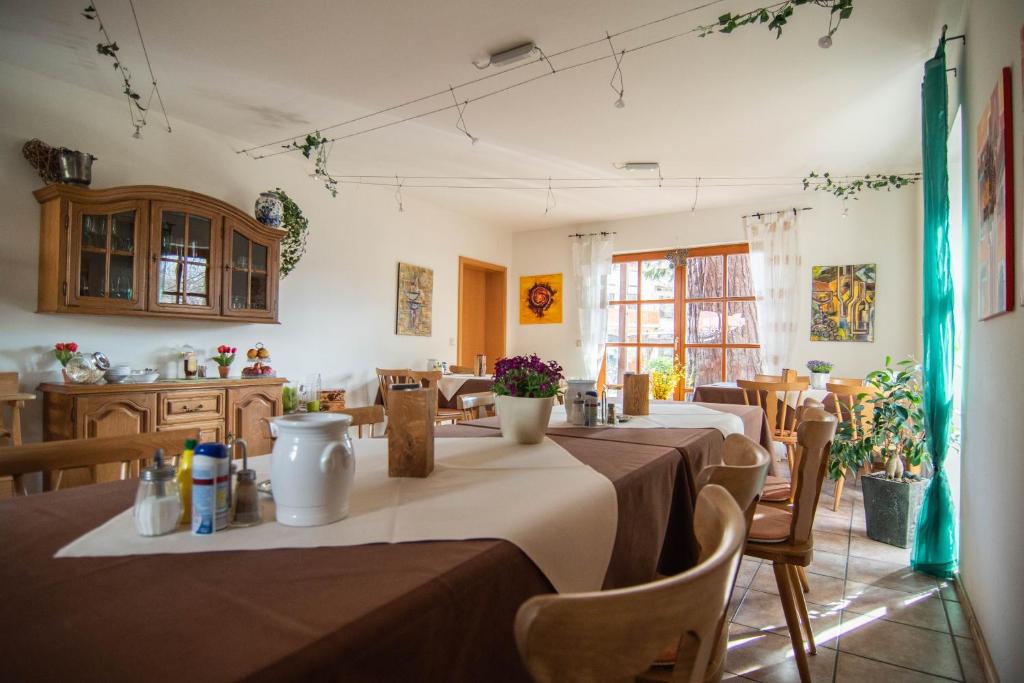 Posezení v ubytování Gästehaus Hellmer
