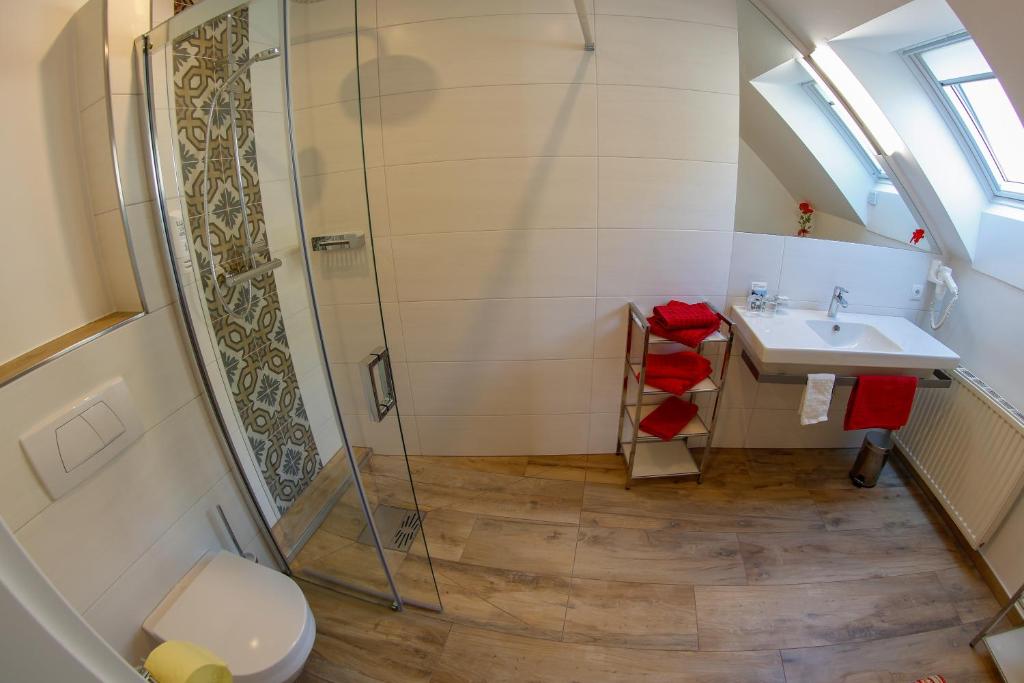 Koupelna v ubytování Gästehaus Haiminger ehemalig Schmelz