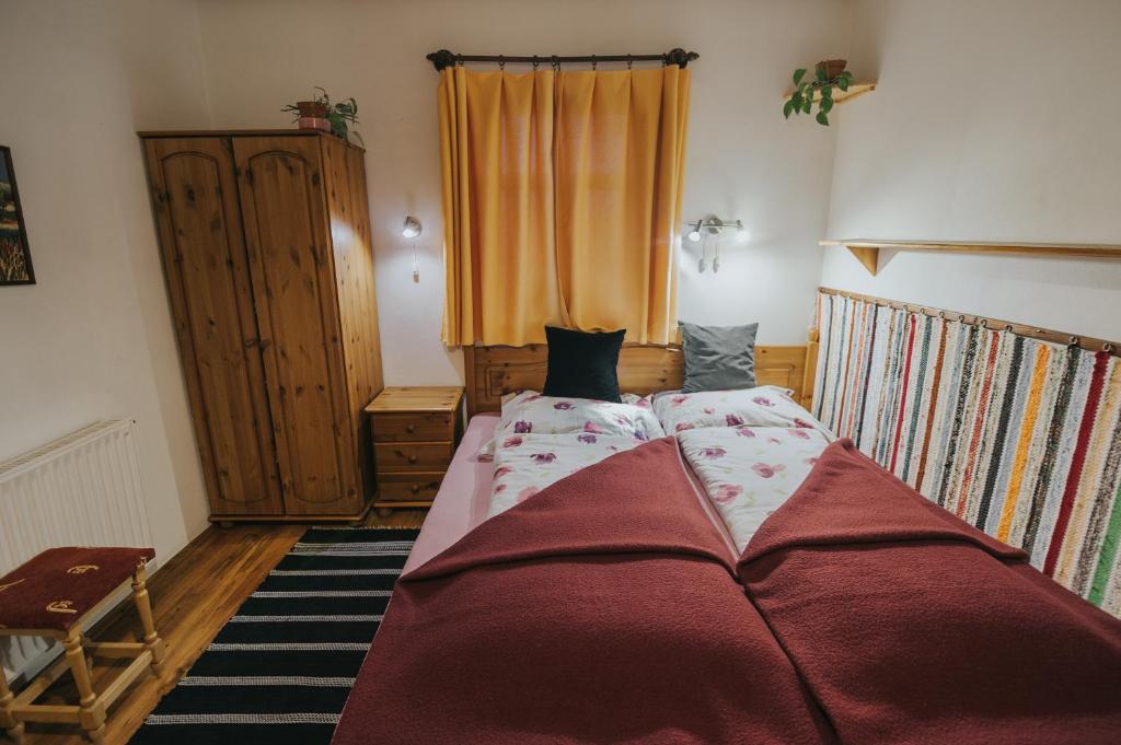 Ferencz Porta - Two-Bedroom Apartment