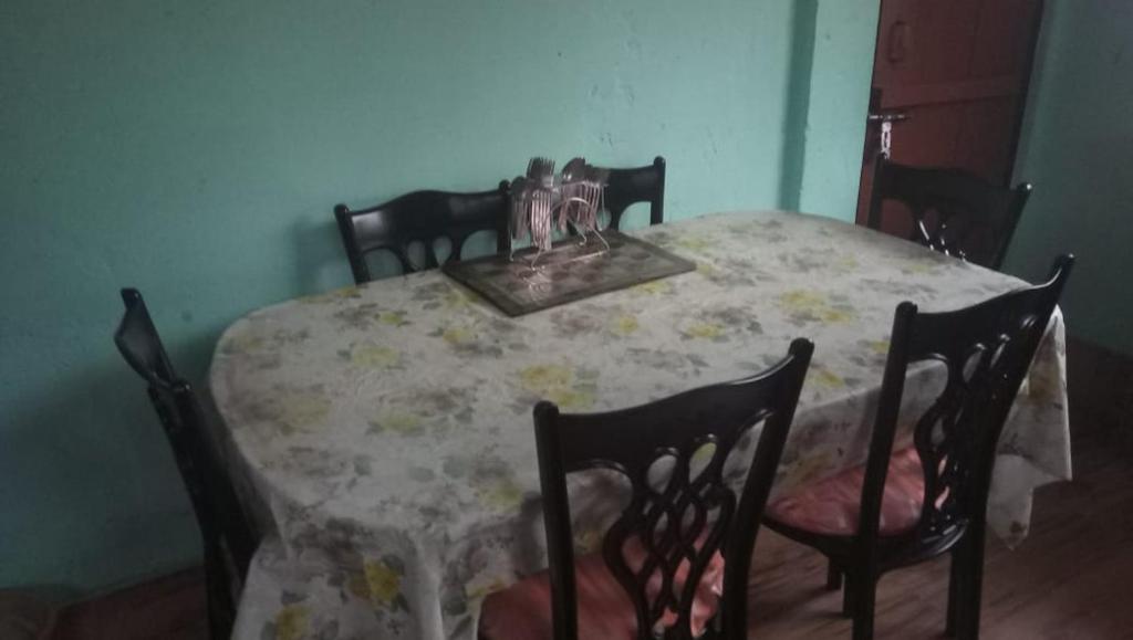 Vamoose Sanjeema Tea Estate Homestay - Deluxe Double Room