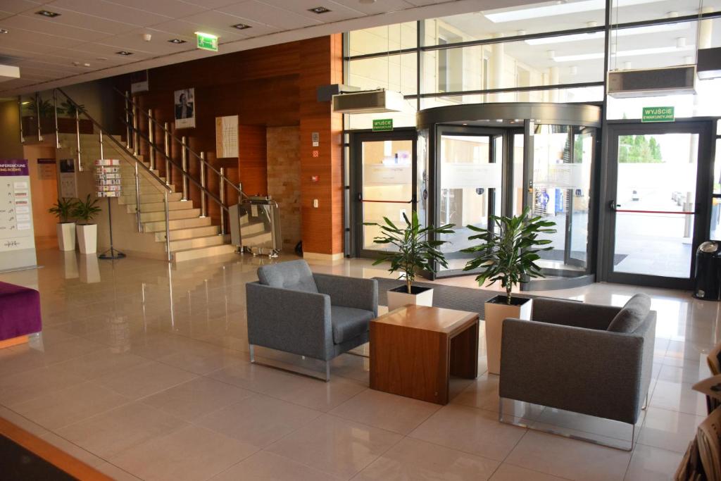Posedenie v ubytovaní Mercure Warszawa Airport