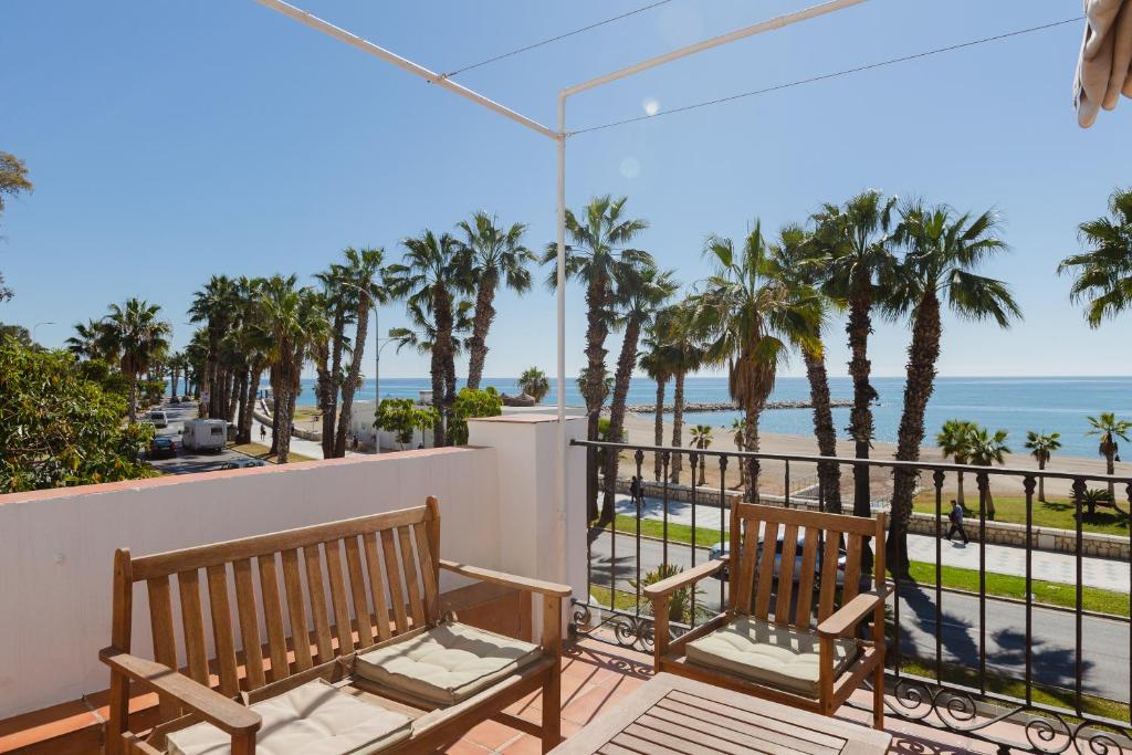 Apartamento con encanto en primera linea de playa, Málaga ...