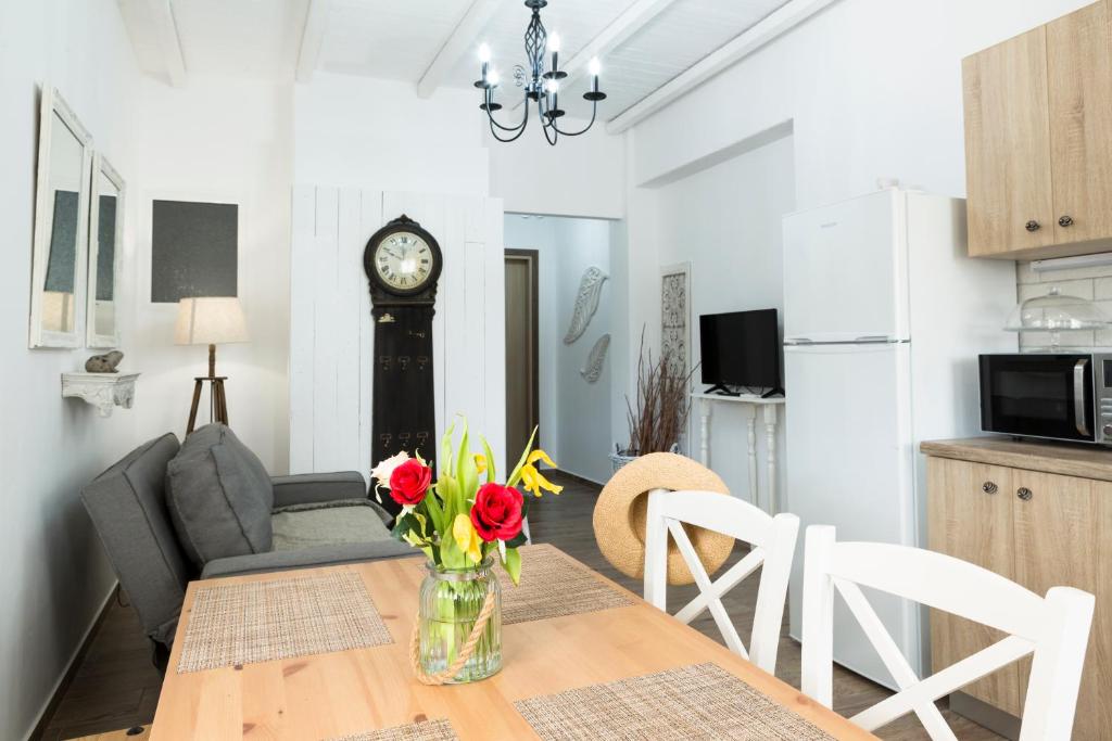 Kuchyň nebo kuchyňský kout v ubytování EvaEle Luxury Apartments