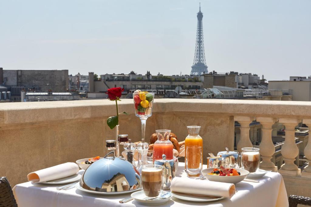 Gallery image of Hôtel Raphael in Paris