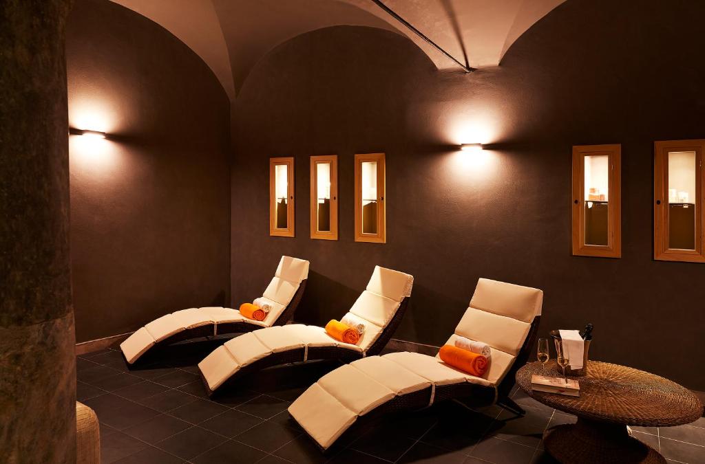 Posezení v ubytování The Code Hotel