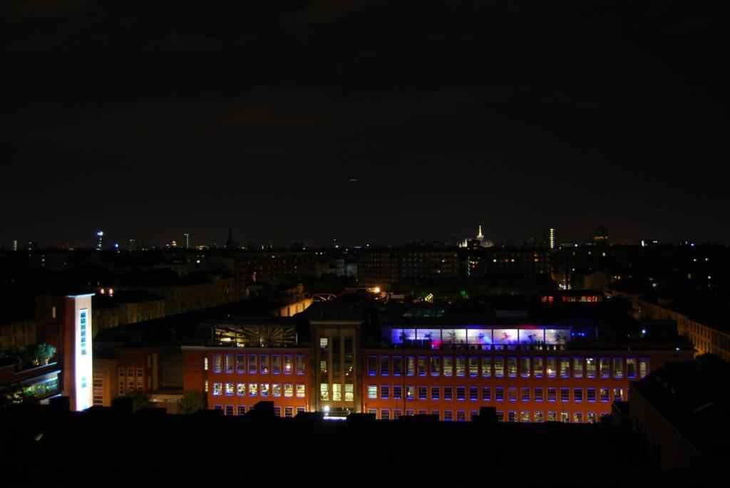 Fotografia z galérie ubytovania Exclusive rooftop apartment with large terrace in Solari/Tortona v Miláne