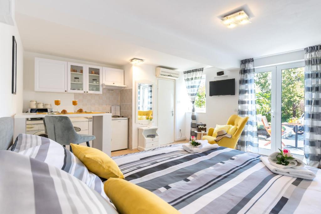 Apartments Luna