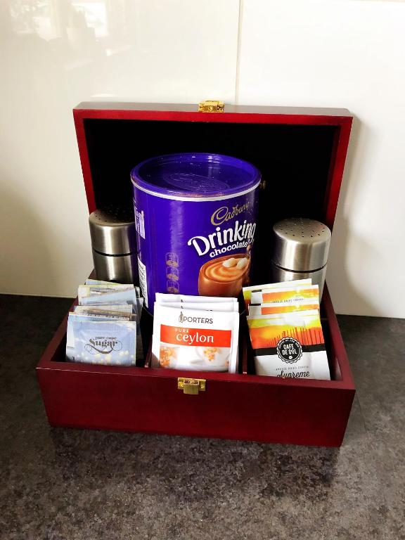 Red Rock Thermal Motel - Mineral Pool - Resim 32