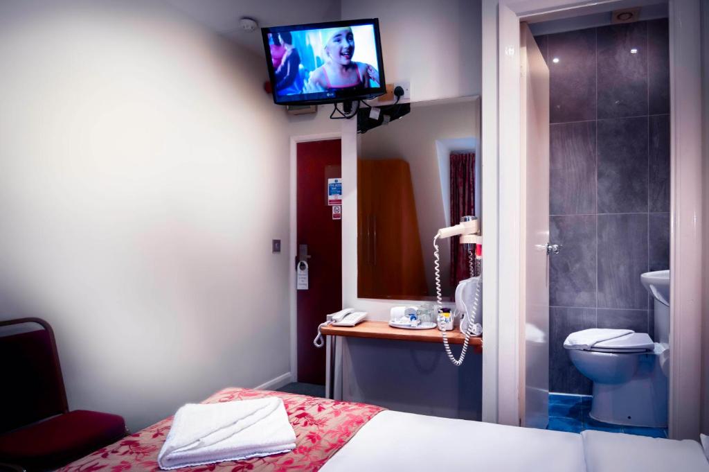 Westbury Hotel - Resim 3