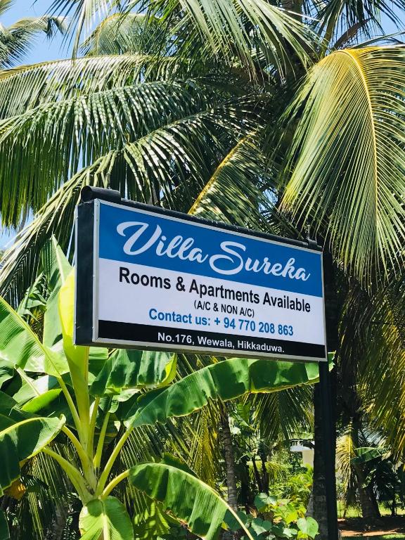 Certificato, attestato, insegna o altro documento esposto da Villa Sureka