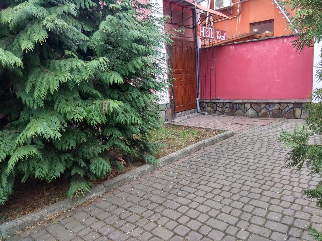 Budova, kde se penzion – hostinec nachází