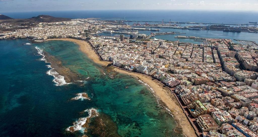 A 1 minuto de Las Canteras, Las Palmas de Gran Canaria – Precios  actualizados 2023