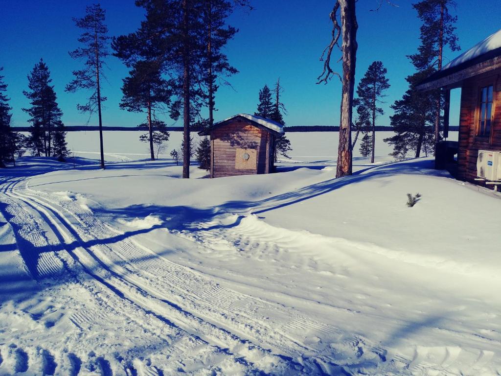 Tarinatupa Simojärvi v zimě