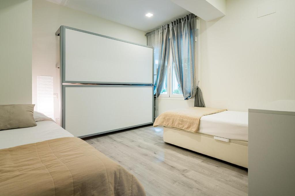 Exclusive quietness in the heart of Madrid with Public Parking, Breakfast, 2 bathrooms - 13
