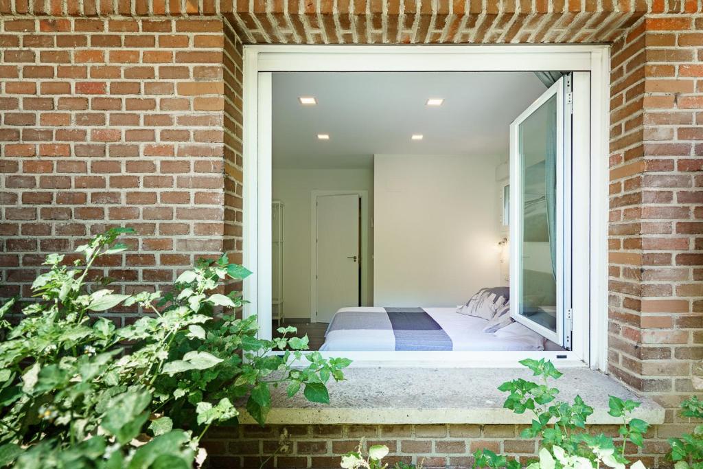 Exclusive quietness in the heart of Madrid with Public Parking, Breakfast, 2 bathrooms - 1