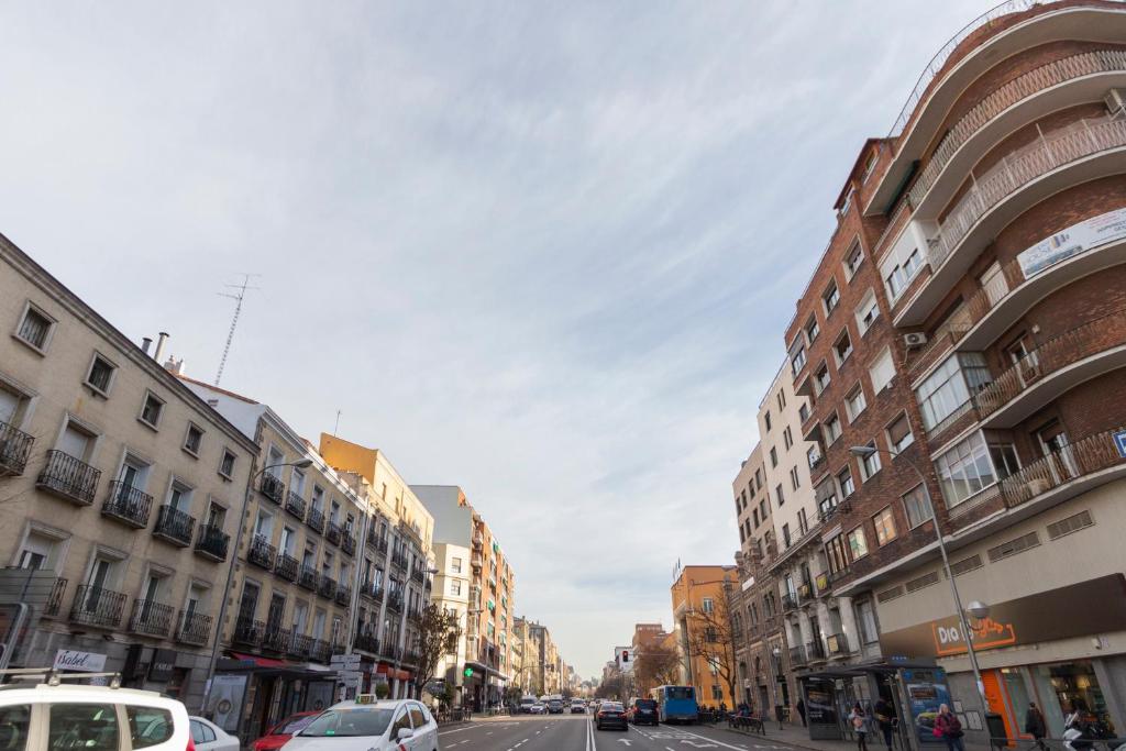 Ronda de Valencia apartamento, Madrid – Updated 2023 Prices