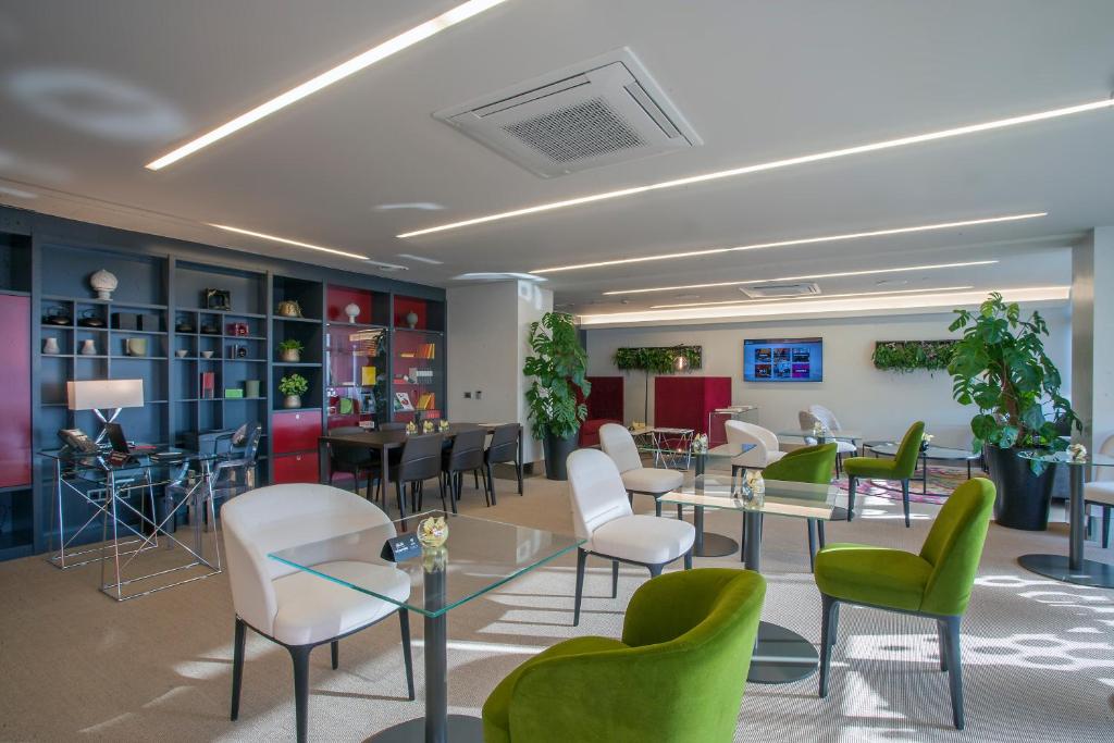 Hotel Puerta America - Resim 20