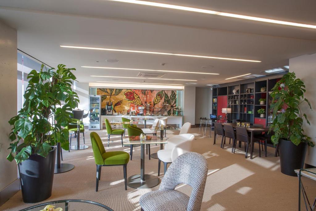 Hotel Puerta America - Resim 24