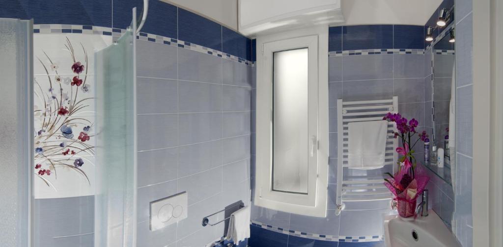 Koupelna v ubytování Hotel Letizia
