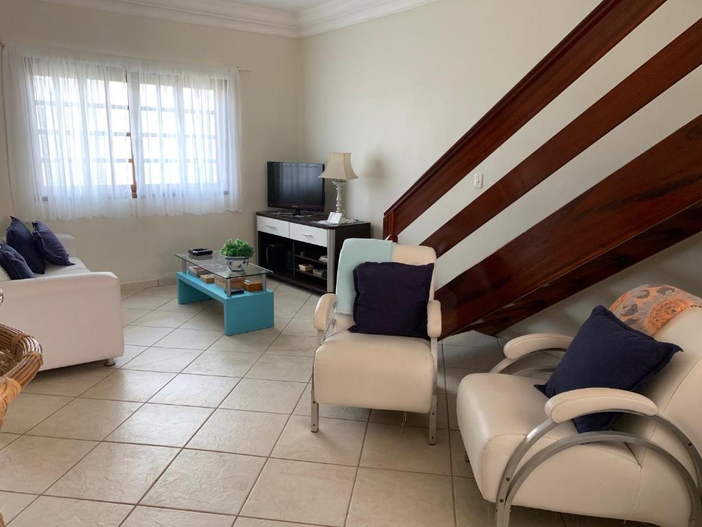  Casa condomínio fechado Bertioga