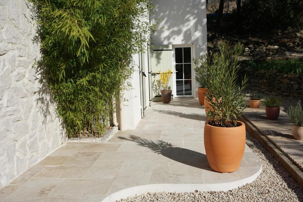 Maison Les Costes - Apartment With Terrace