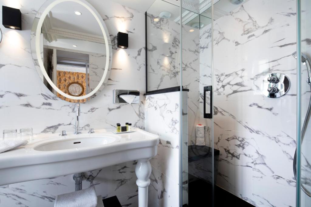 Hôtel des Grands Hommes - Resim 17