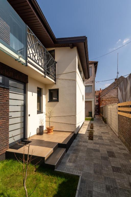 Budova, kde se apartmán nachází