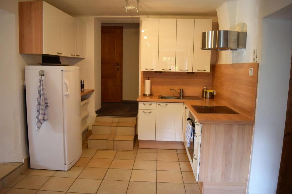 Kuchyňa alebo kuchynka v ubytovaní Ferienwohnung Woferlbauer