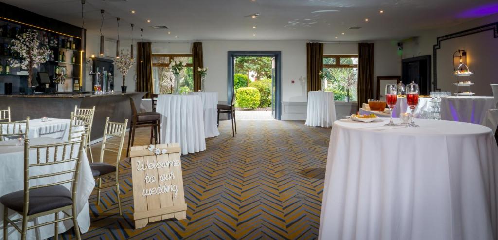 Nápoje v ubytování Talbot Hotel Midleton