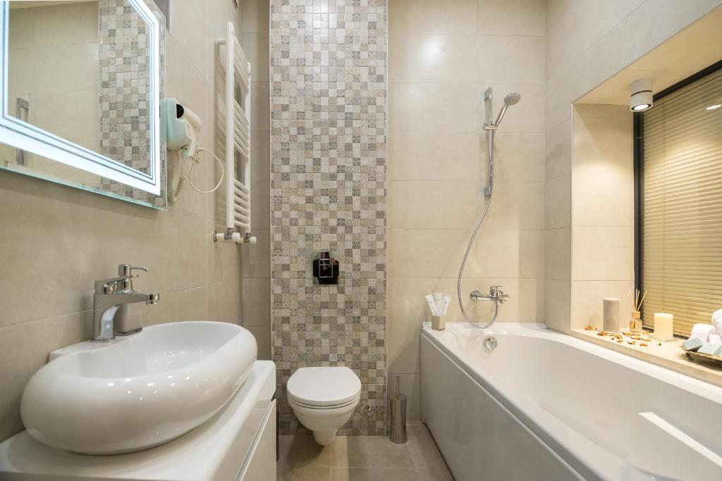 Dat Exx Apartments On Liberty Square - Two-Bedroom Apartment