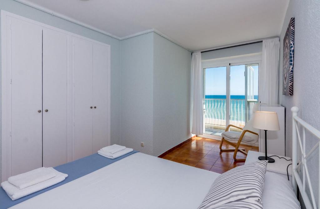 Posteľ alebo postele v izbe v ubytovaní HomeHolidaysRentals Etoile