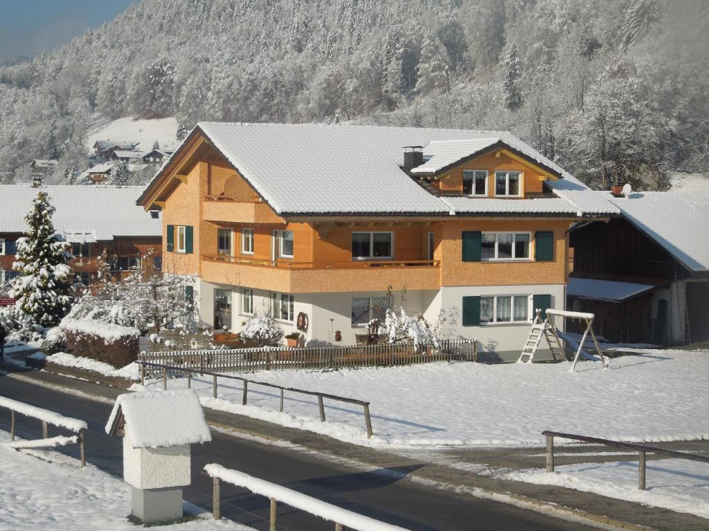 Gästehaus Graf v zimě