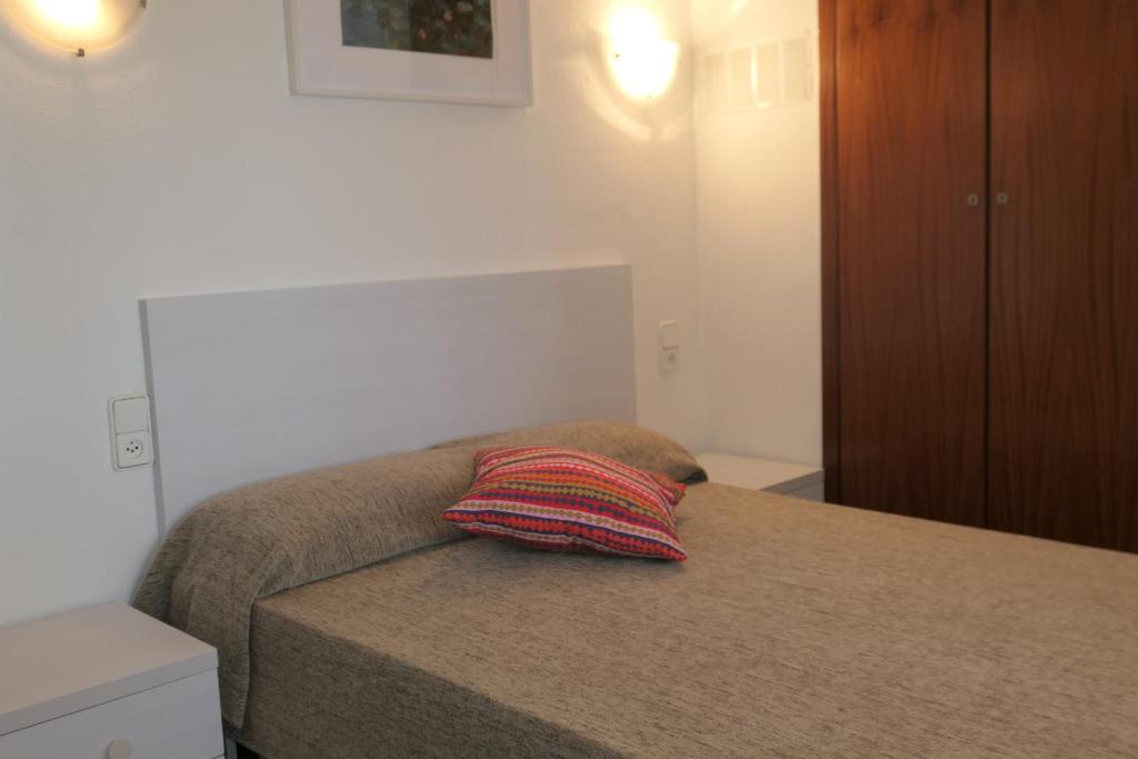 Postel nebo postele na pokoji v ubytování Cala Dorada Rentalmar