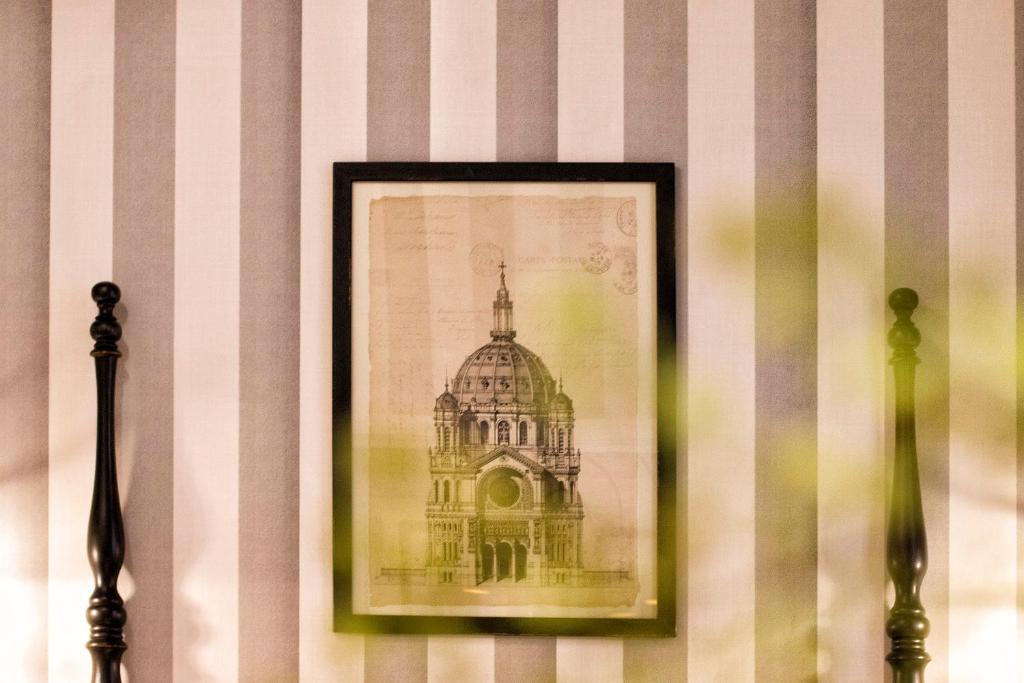 Central Deluxe Apartments - 13