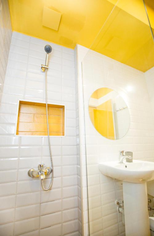 Koupelna v ubytování Meidan Suites
