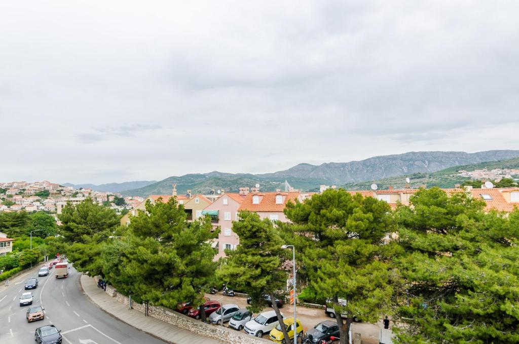 Nespecifikovaný výhled na hory nebo výhled na hory při pohledu z apartmánu