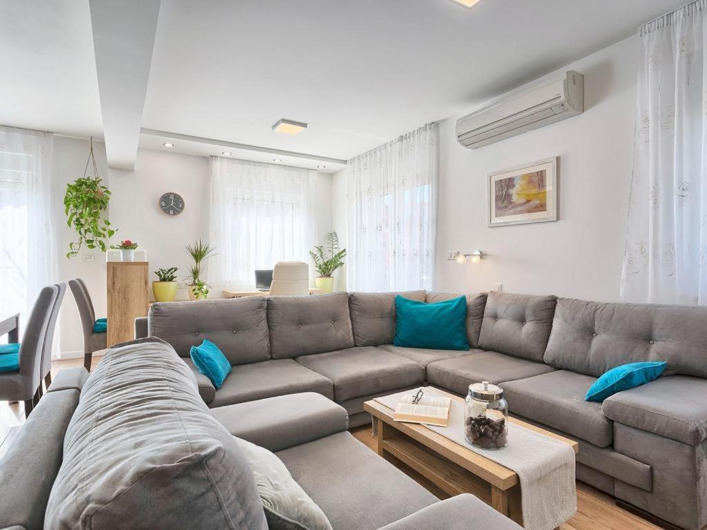 Posedenie v ubytovaní Vacation Home Bokan