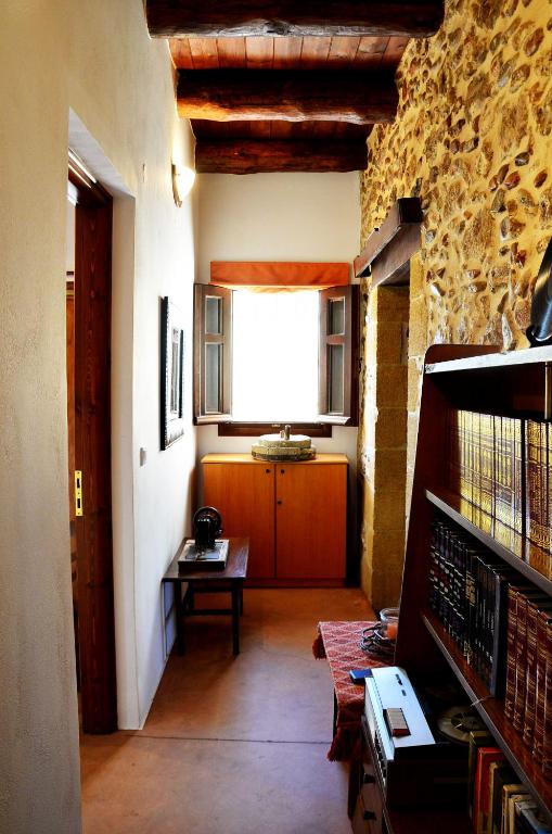 The library in the holiday home