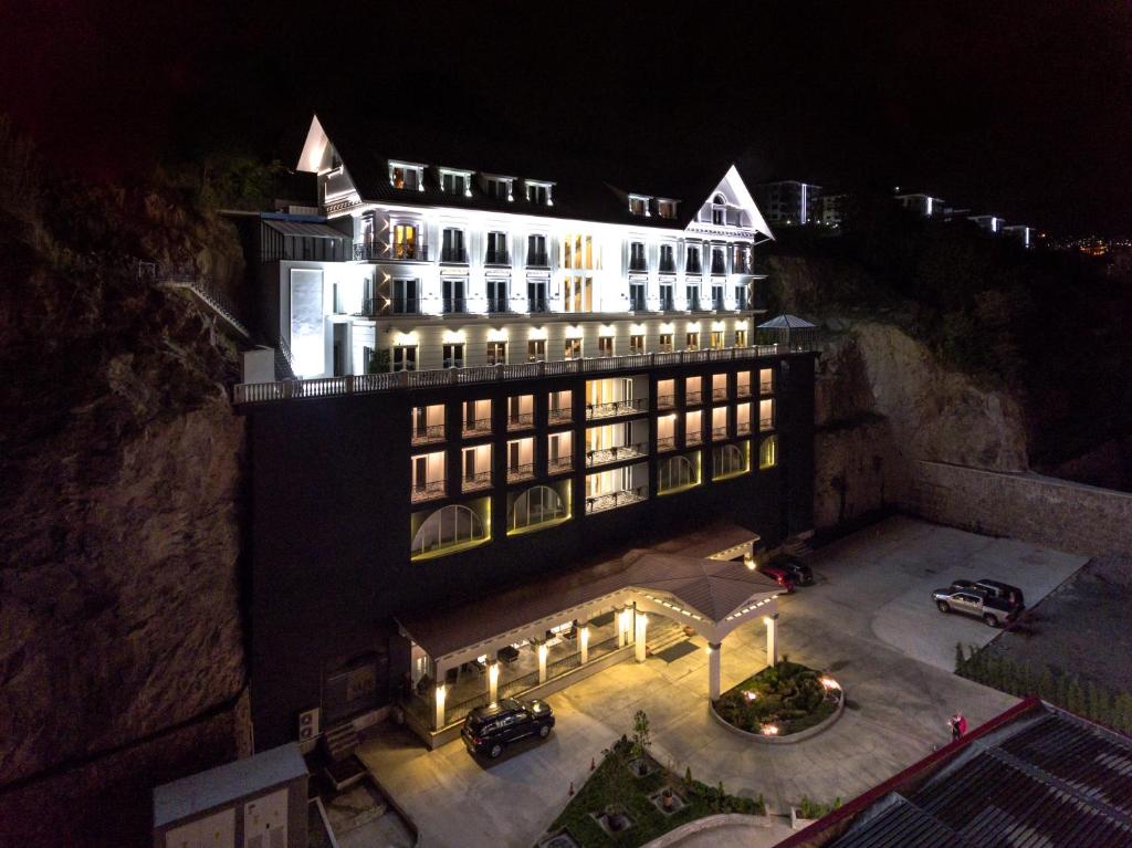 فضای داخلی Mell Hotel در طرابزون - تصویر ۳