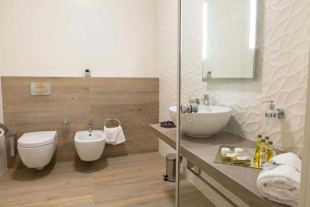 Koupelna v ubytování Aurum Suites