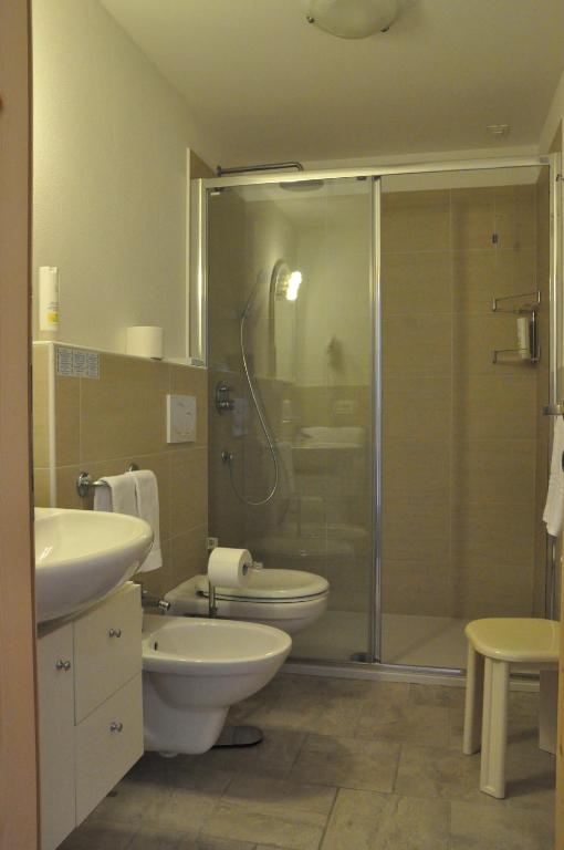 Koupelna v ubytování Alpenlife Hotel Someda