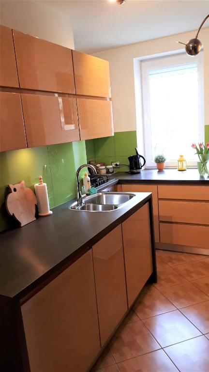 Stylish and spacious by Cooee Apartments - 11