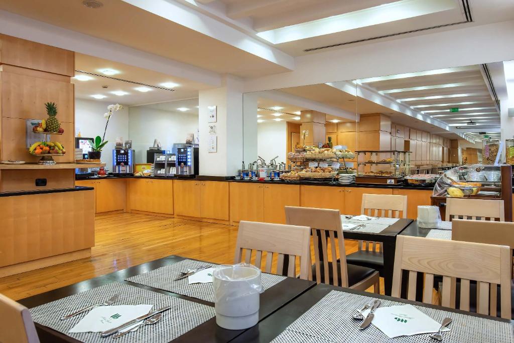 Restaurace v ubytování Hotel Genova