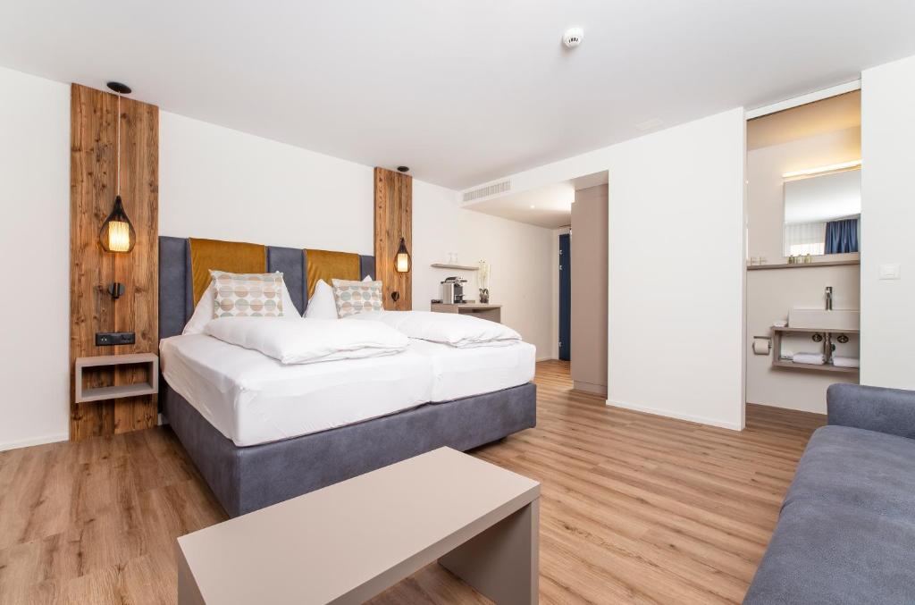 Postel nebo postele na pokoji v ubytování Hotel Engel