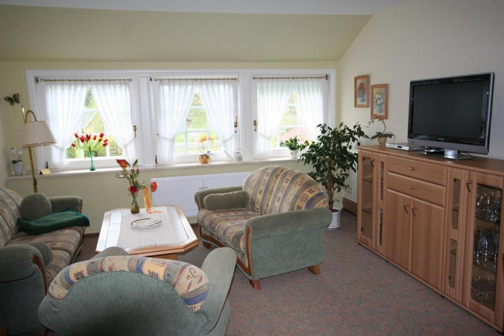 Ewigleben, Landhaus Gartenstraße - Appartement Aan De Rechterkant