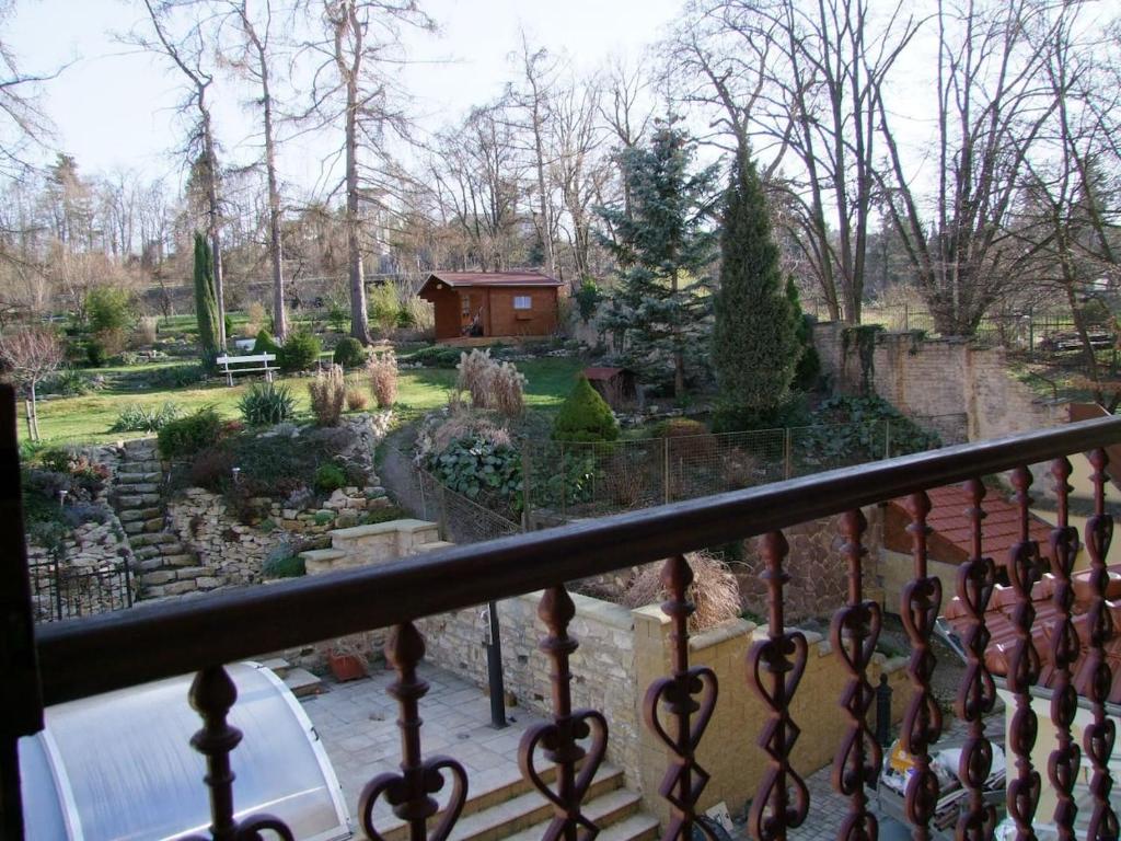 Ogród w obiekcie Apartmán pod rozhlednou
