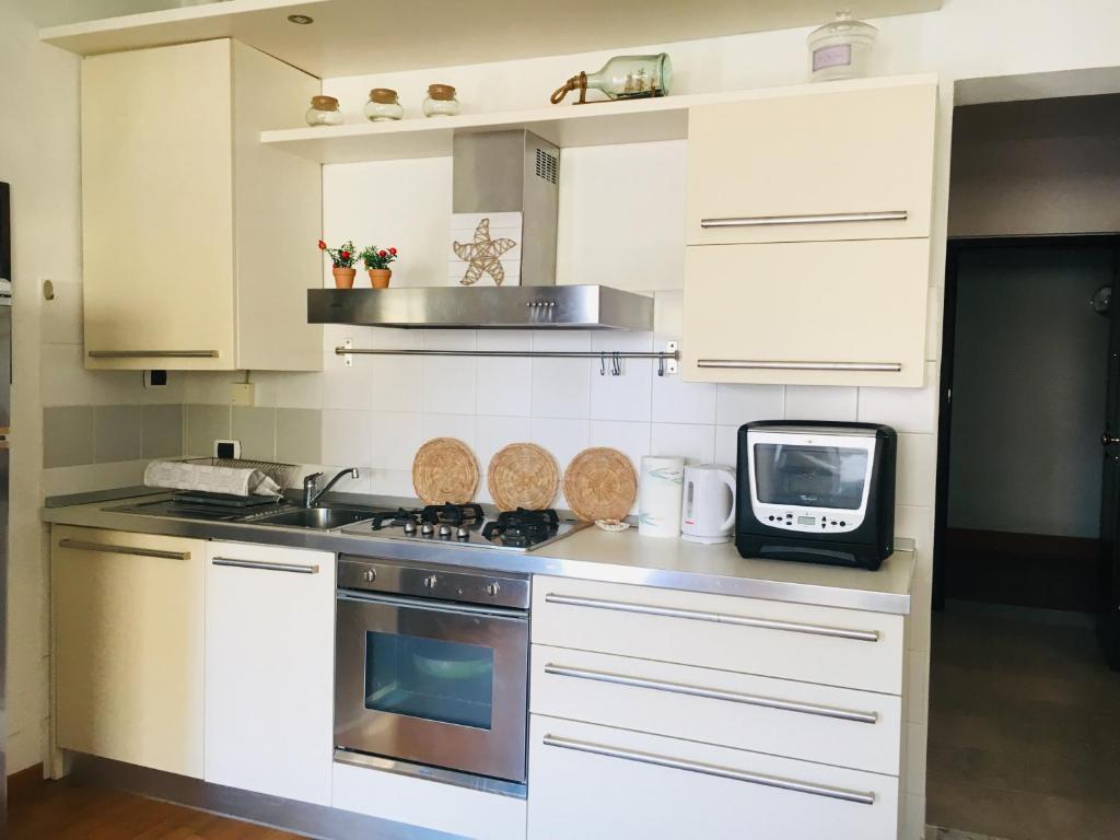 Kuchyňa alebo kuchynka v ubytovaní Ledonia Apartment