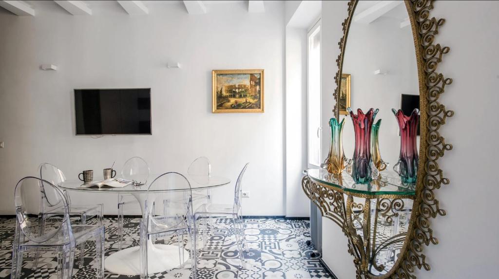 Telewizja i/lub zestaw kina domowego w obiekcie Navona Hi-Tech Apartment