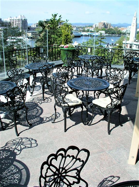 Restaurace v ubytování The Inn at the Union Club of British Columbia